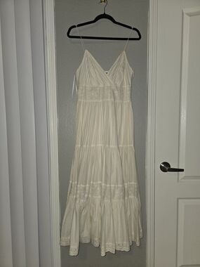 The Limited Cream Tiered Lace-Trim Spaghetti-Strap Midi Dress